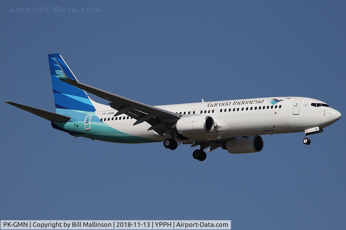 PK-GMN, 2010 Boeing 737-8U3 C/N 30146, finals