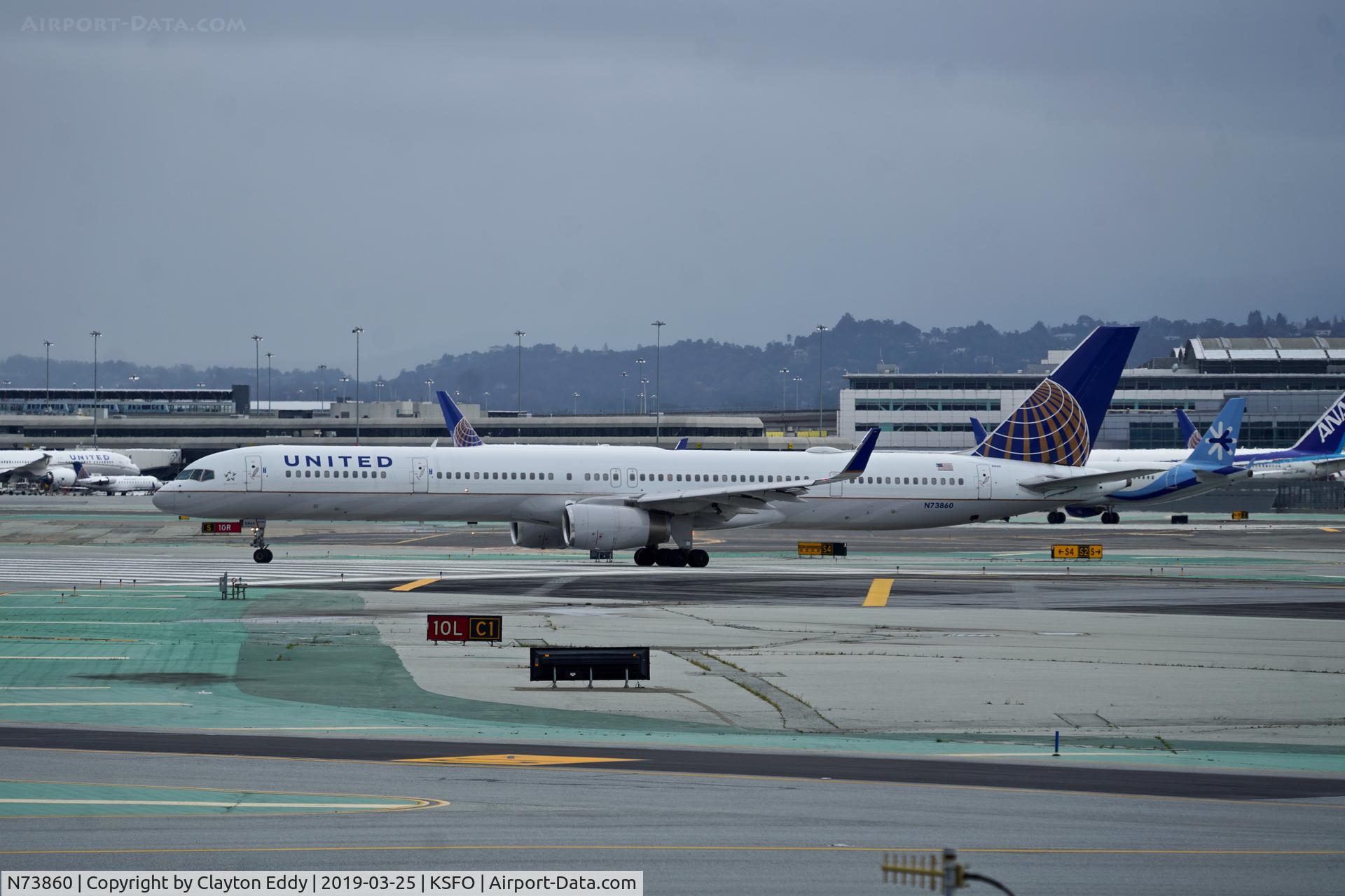 N73860, 2001 Boeing 757-33N C/N 32584, SFO 2019.