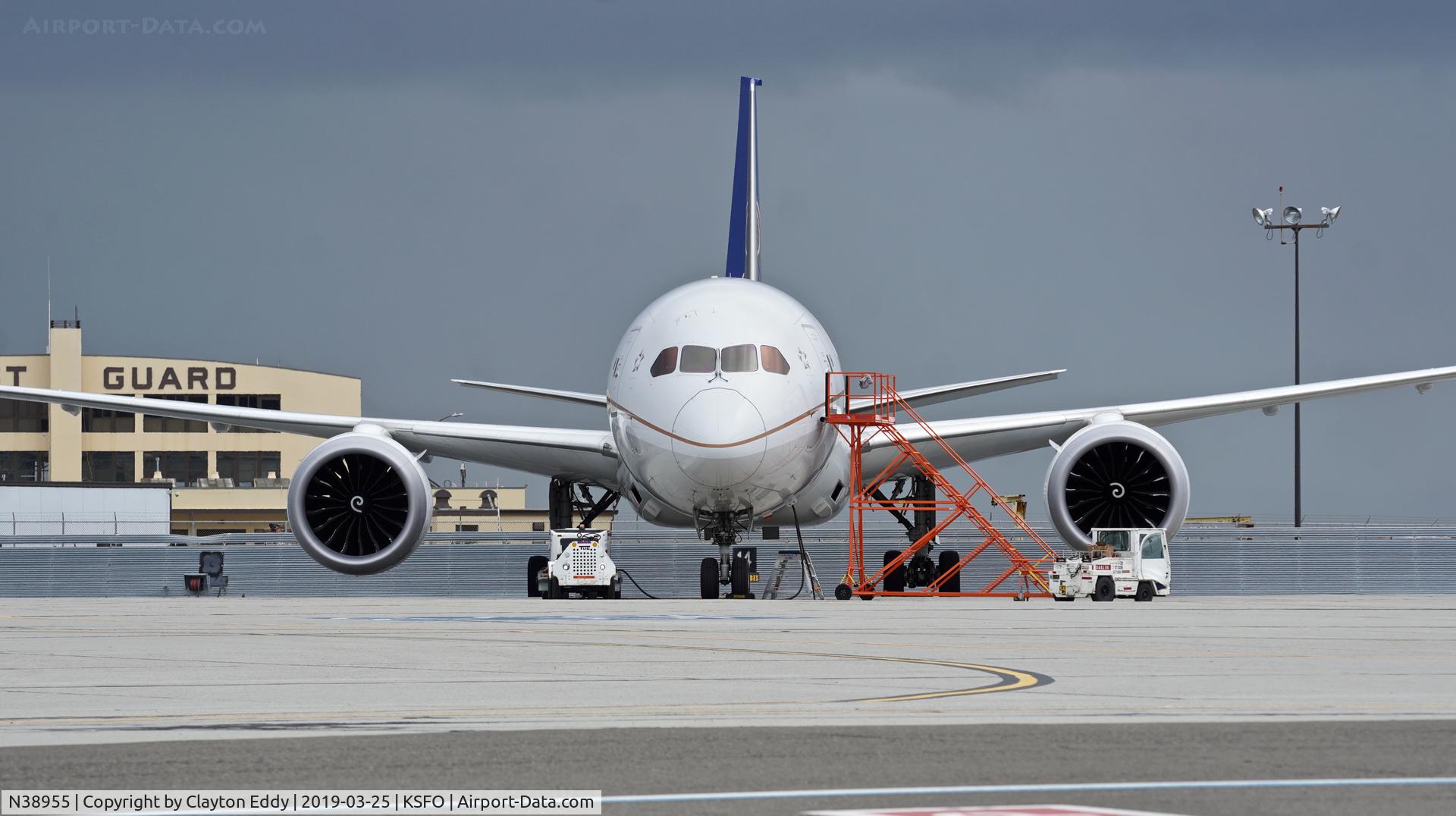 N38955, 2015 Boeing 787-9 Dreamliner C/N 37814, SFO 2019.