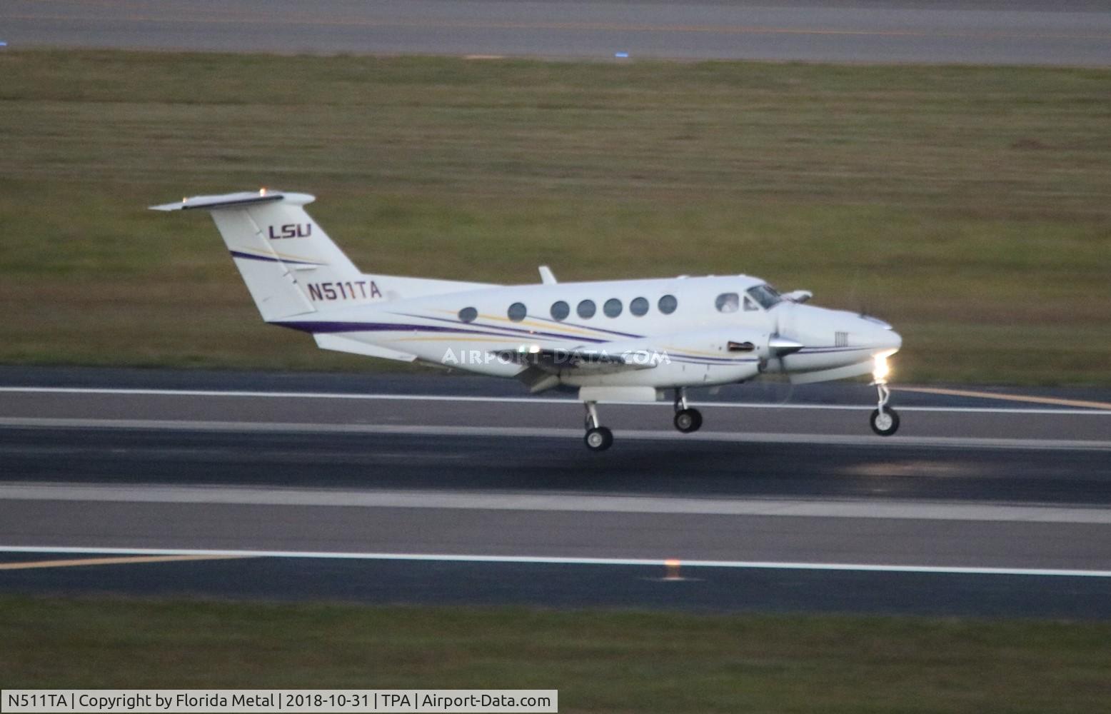 N511TA, 1999 Raytheon Aircraft Company B200 C/N BB-1660, King Air