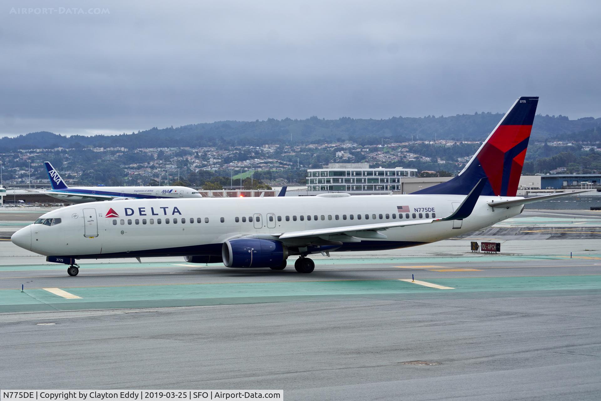 N775DE, 2013 Boeing 737-8EH C/N 39620, SFO 2019.