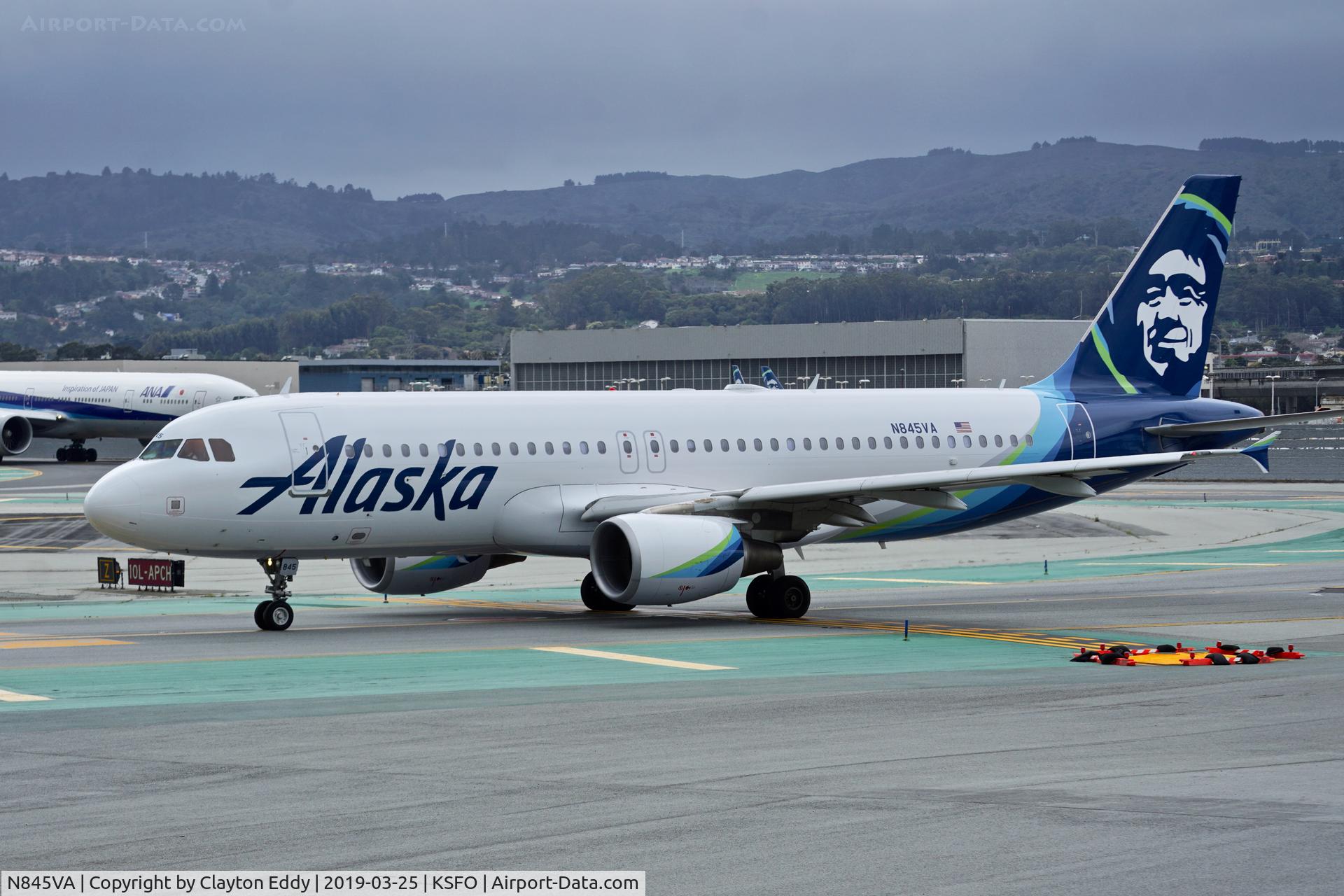 N845VA, 2011 Airbus A320-214 C/N 4867, SFO 2019.
