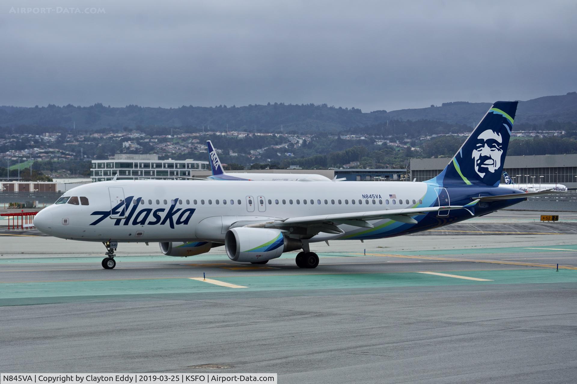 N845VA, 2011 Airbus A320-214 C/N 4867, SFO 2019.