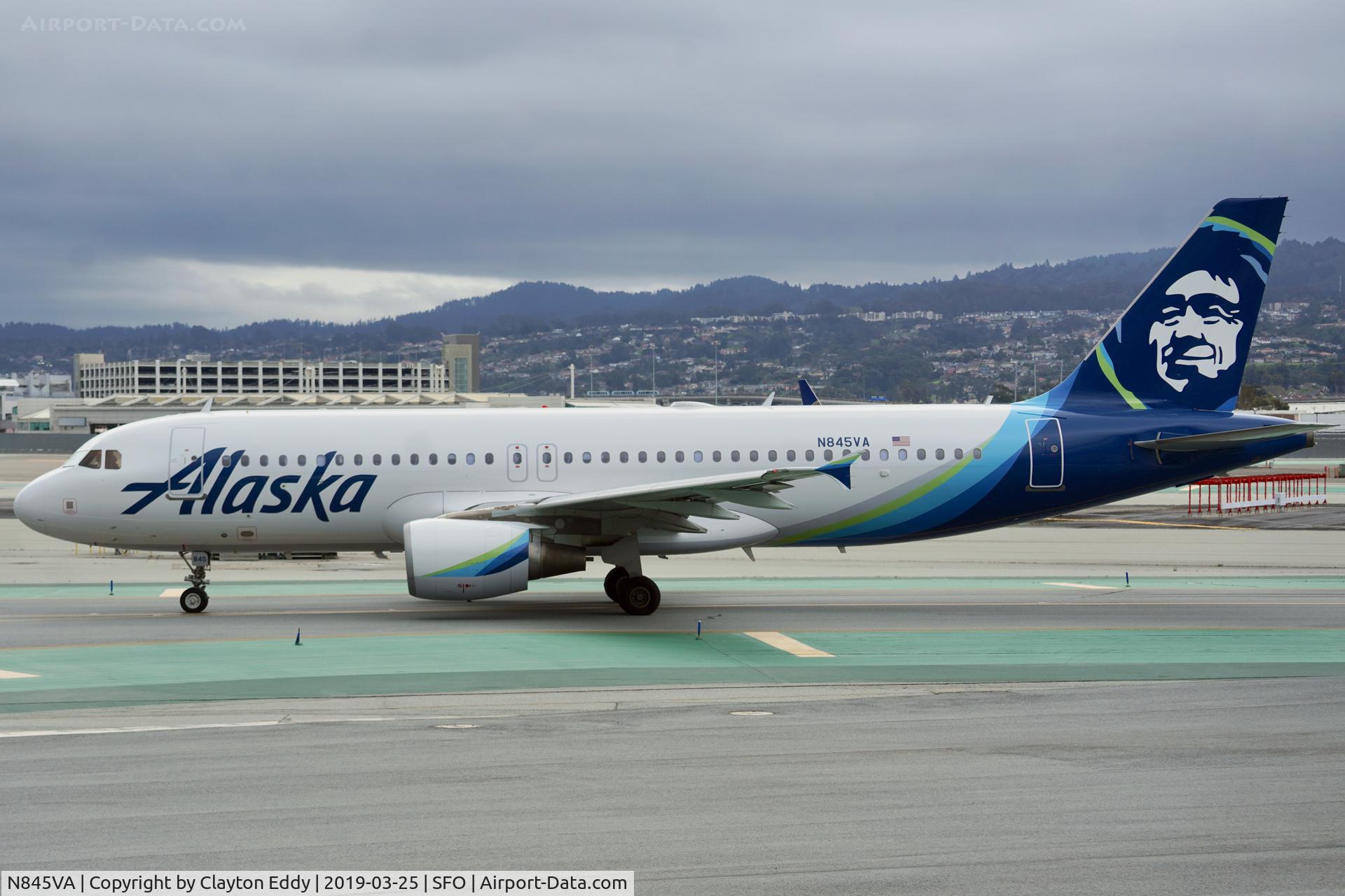 N845VA, 2011 Airbus A320-214 C/N 4867, SFO 2019.