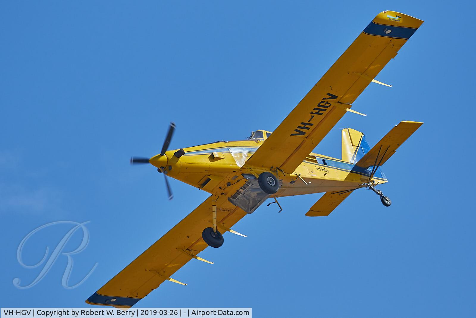 VH-HGV, 1996 Air Tractor Inc AT-502B C/N 502B-0344, Air Tractor at work spreading fertiliser.