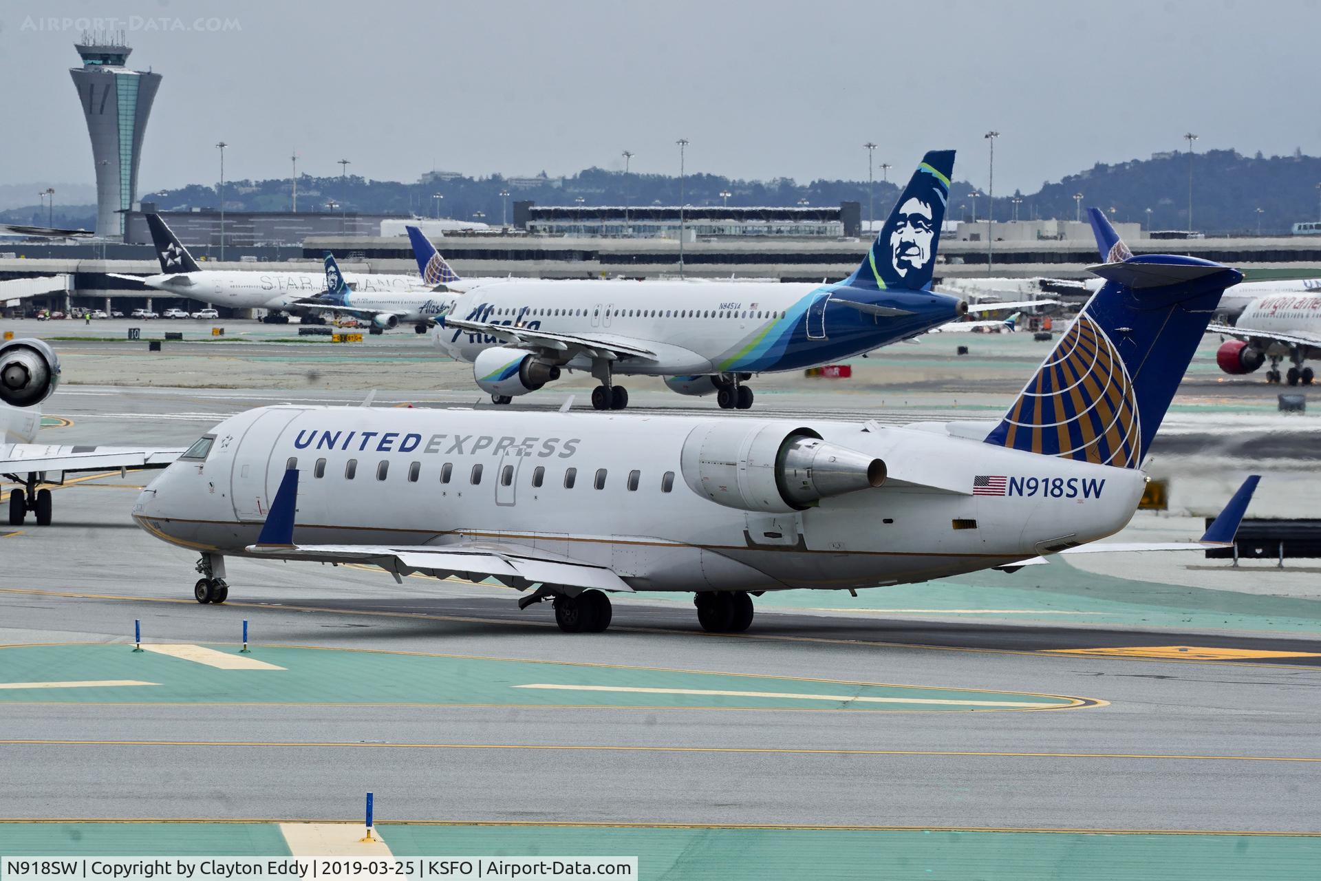 N918SW, 2002 Bombardier CRJ-200LR (CL-600-2B19) C/N 7645, SFO 2019.
