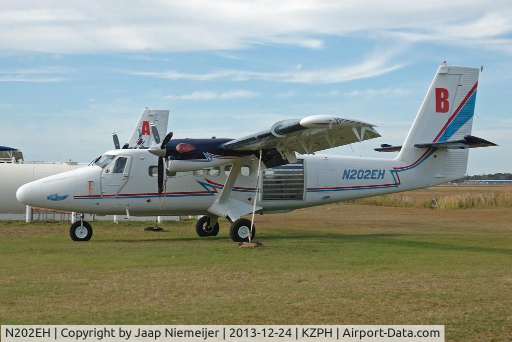 N202EH, 1967 De Havilland Canada DHC-6 Twin Otter C/N 48, During skydiving