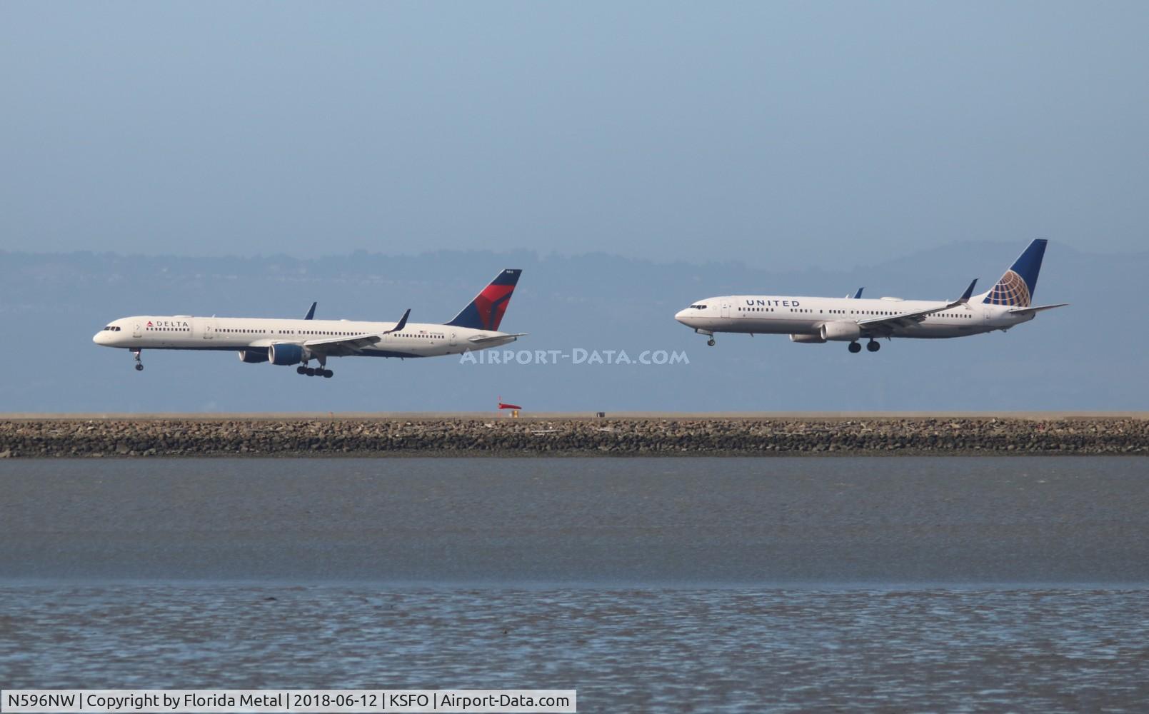 N596NW, 2003 Boeing 757-351 C/N 32996, Delta