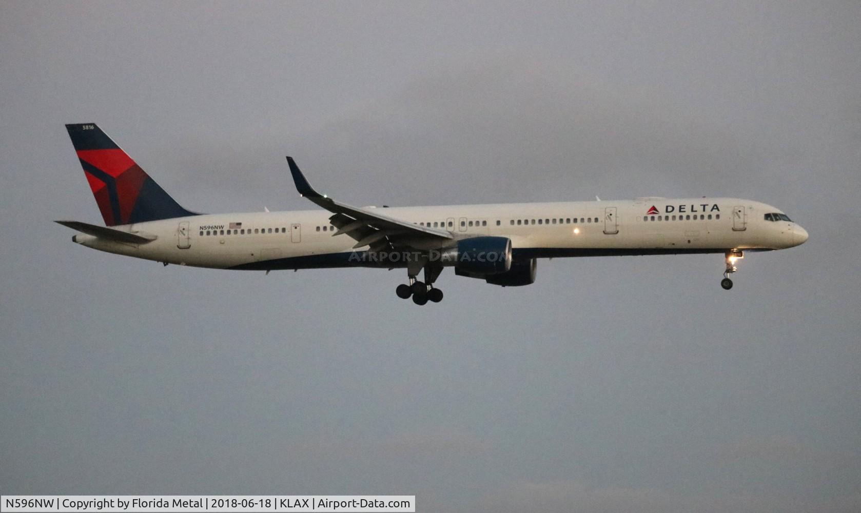 N596NW, 2003 Boeing 757-351 C/N 32996, Delta