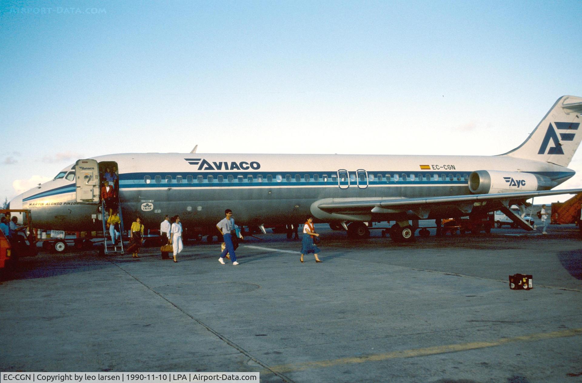 EC-CGN, 1974 McDonnell Douglas DC-9-32 C/N 47637, Las Palmas 10.11.1990