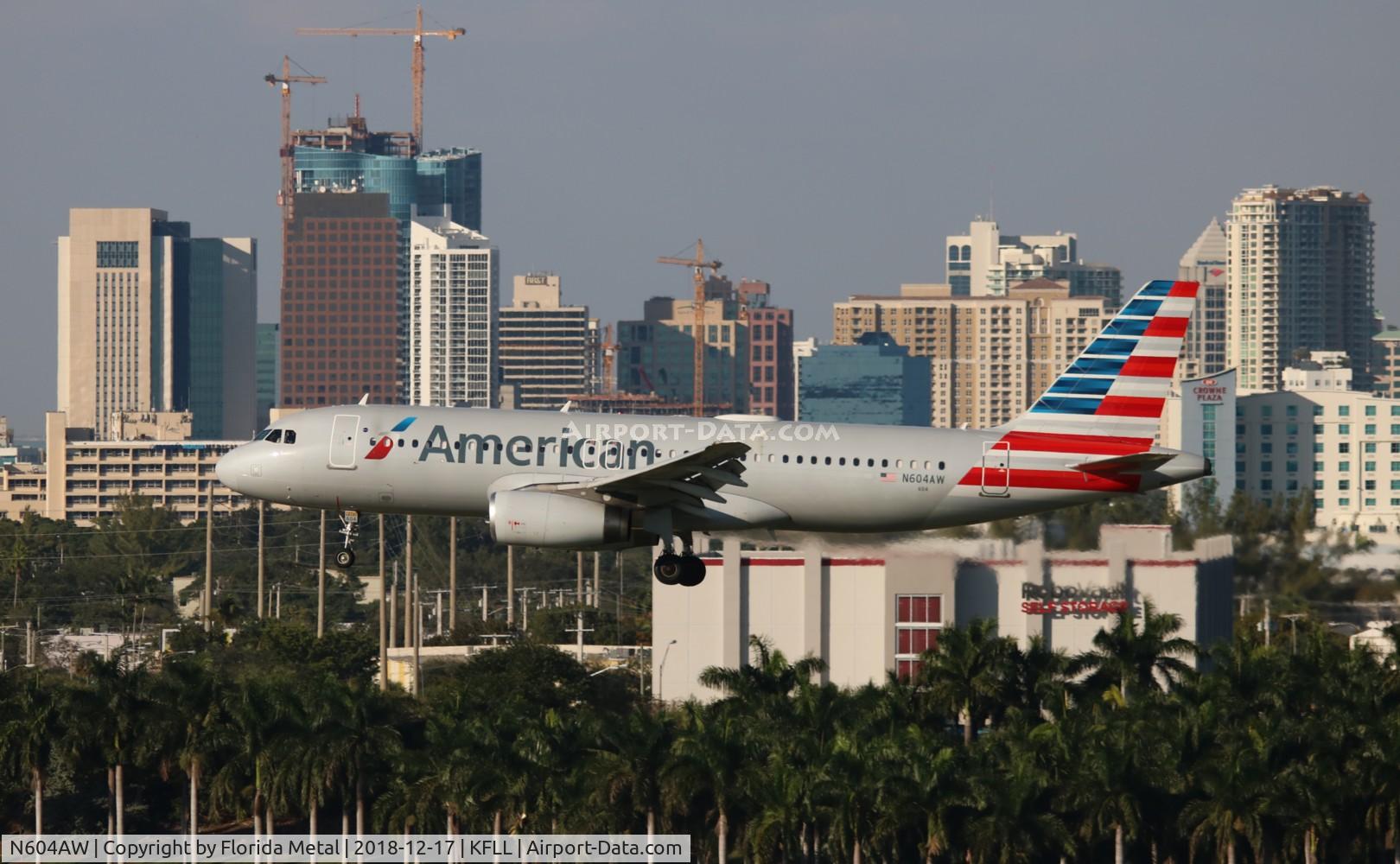 N604AW, 2000 Airbus A320-232 C/N 1196, American