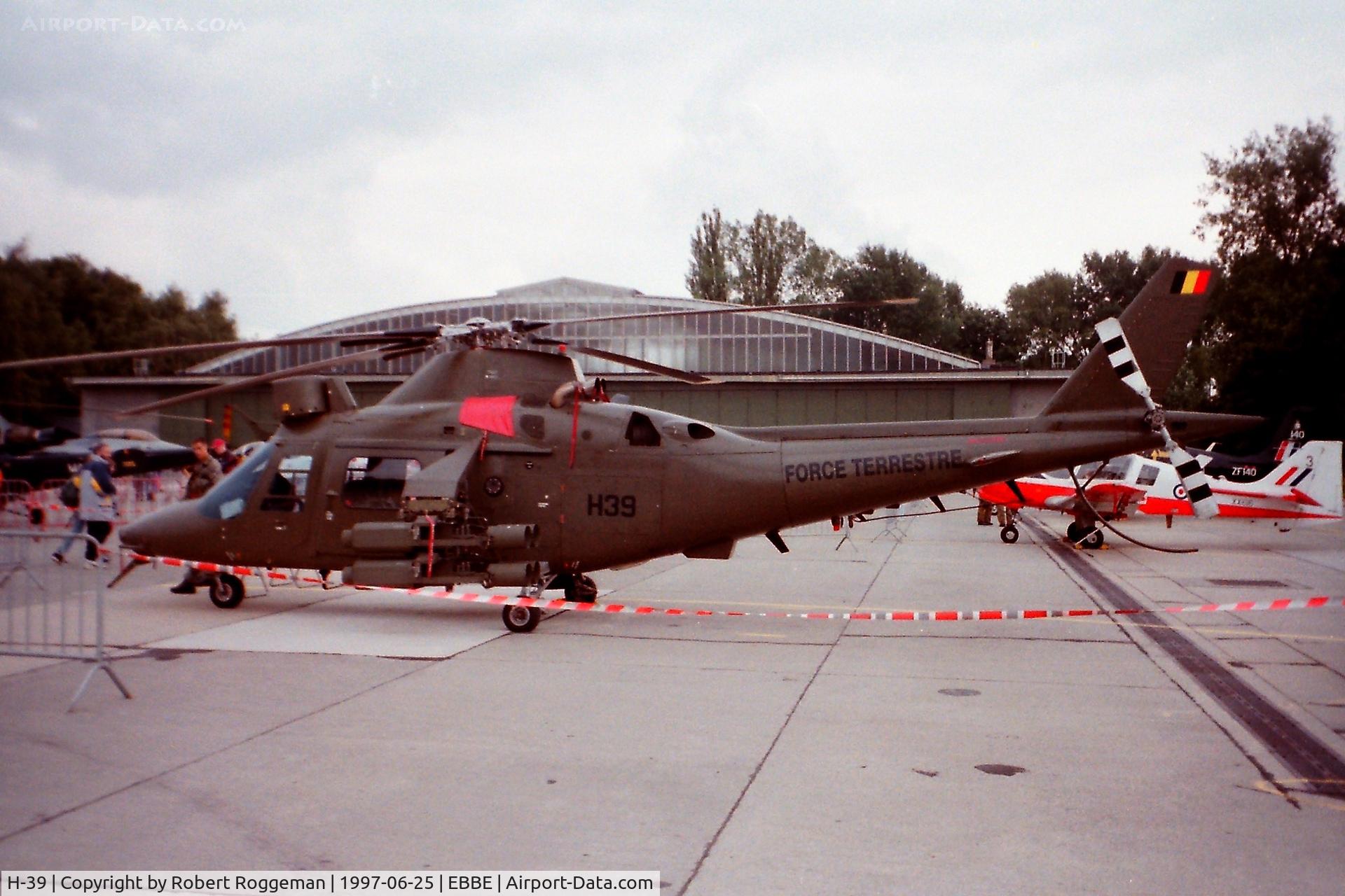 H-39, Agusta A-109BA C/N 0339, OPEN DAY.ARMED.