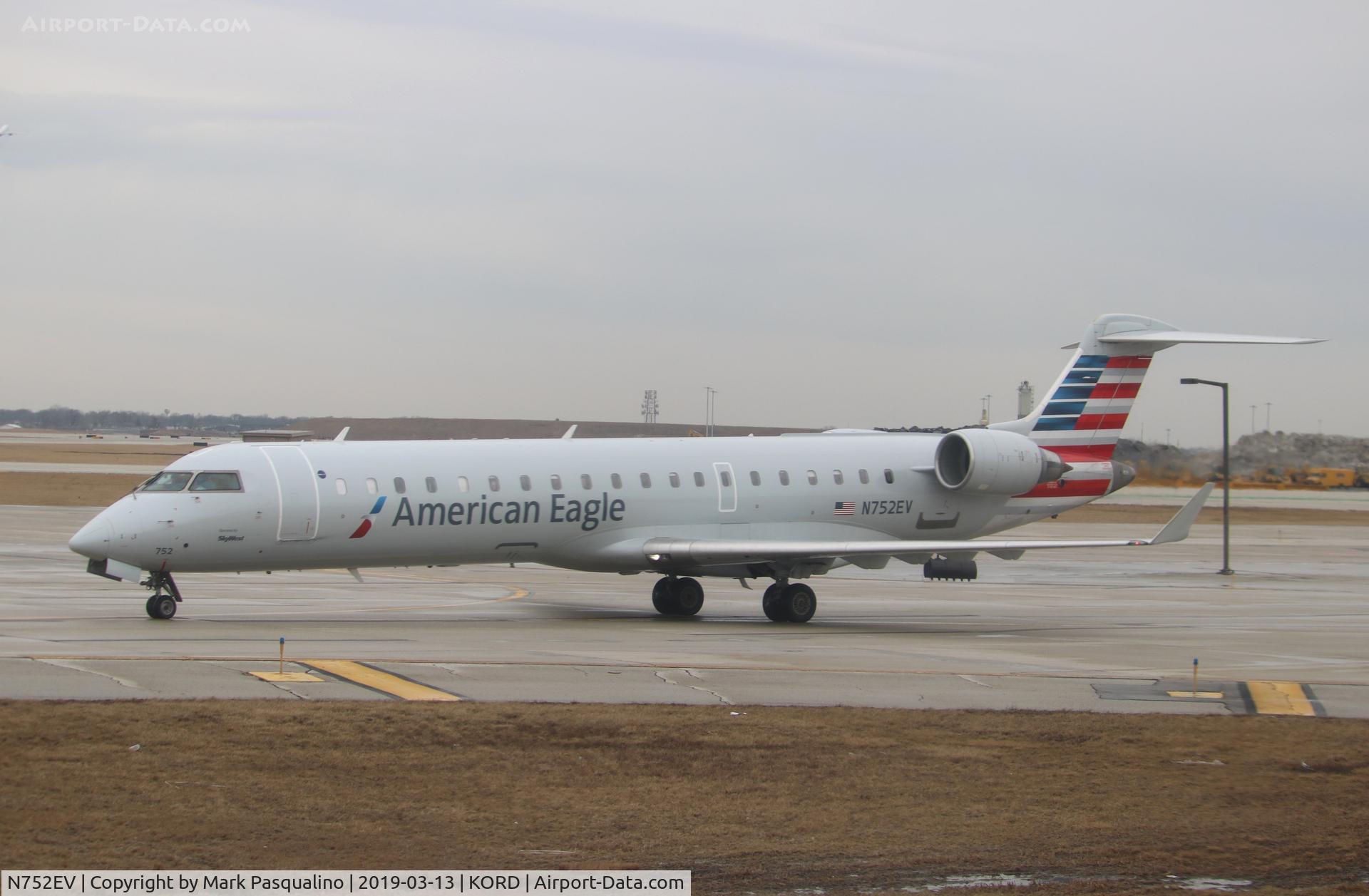 N752EV, Bombardier CRJ-701 (CL-600-2C10) Regional Jet C/N 10166, CL-600-2C10