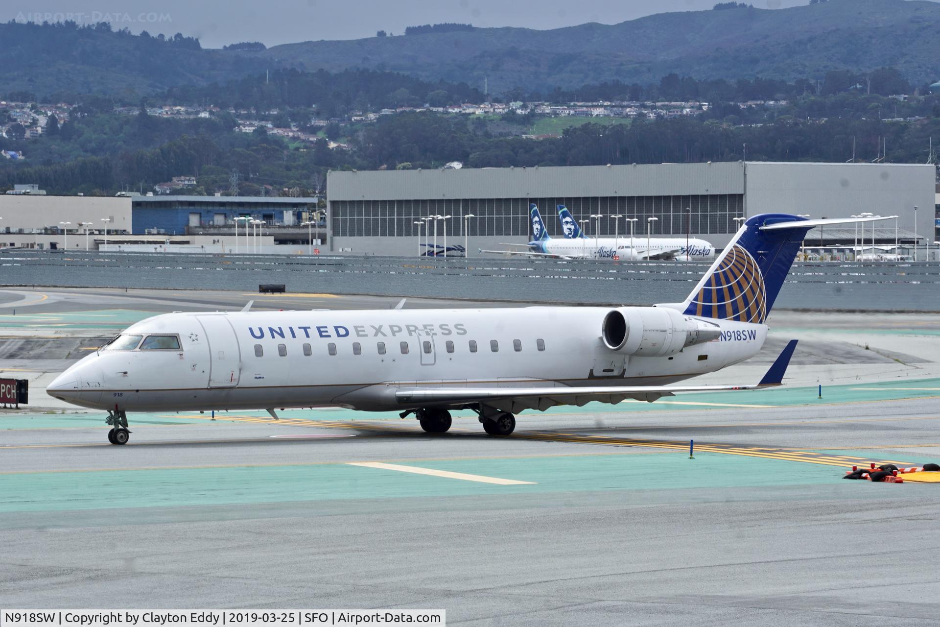 N918SW, 2002 Bombardier CRJ-200LR (CL-600-2B19) C/N 7645, SFO 2019.