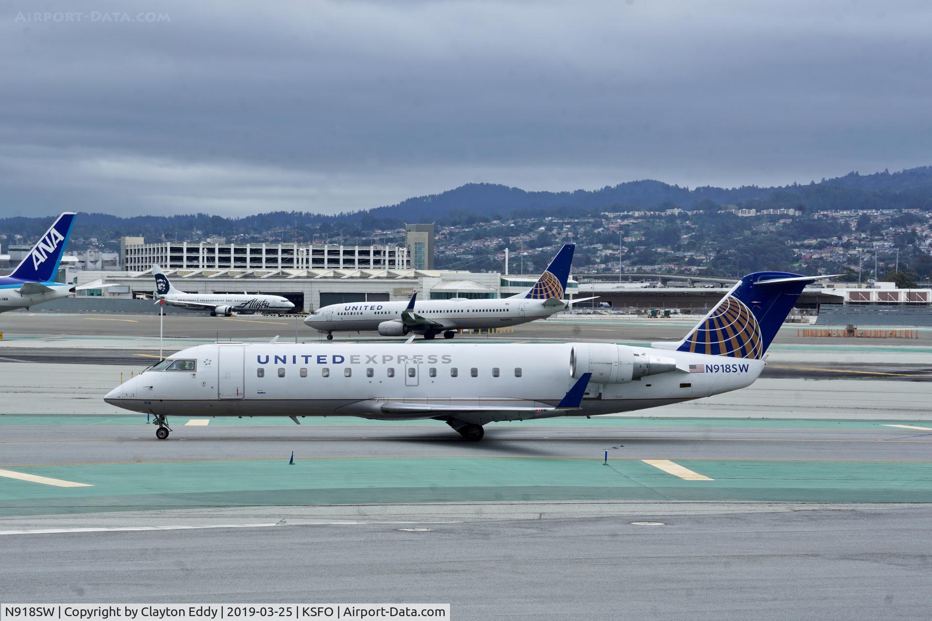 N918SW, 2002 Bombardier CRJ-200LR (CL-600-2B19) C/N 7645, SFO 2019.