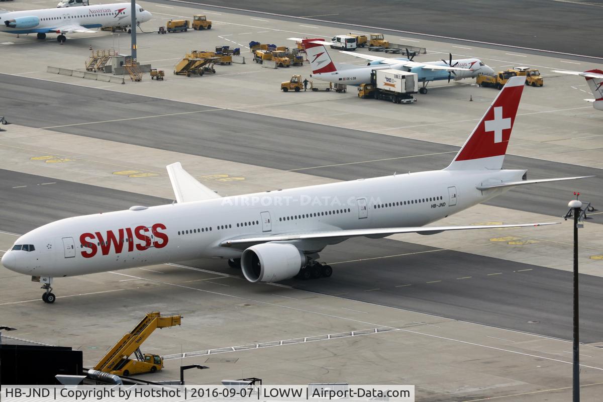 HB-JND, 2016 Boeing 777-3DE/ER C/N 44585, Taxing to its parking spot