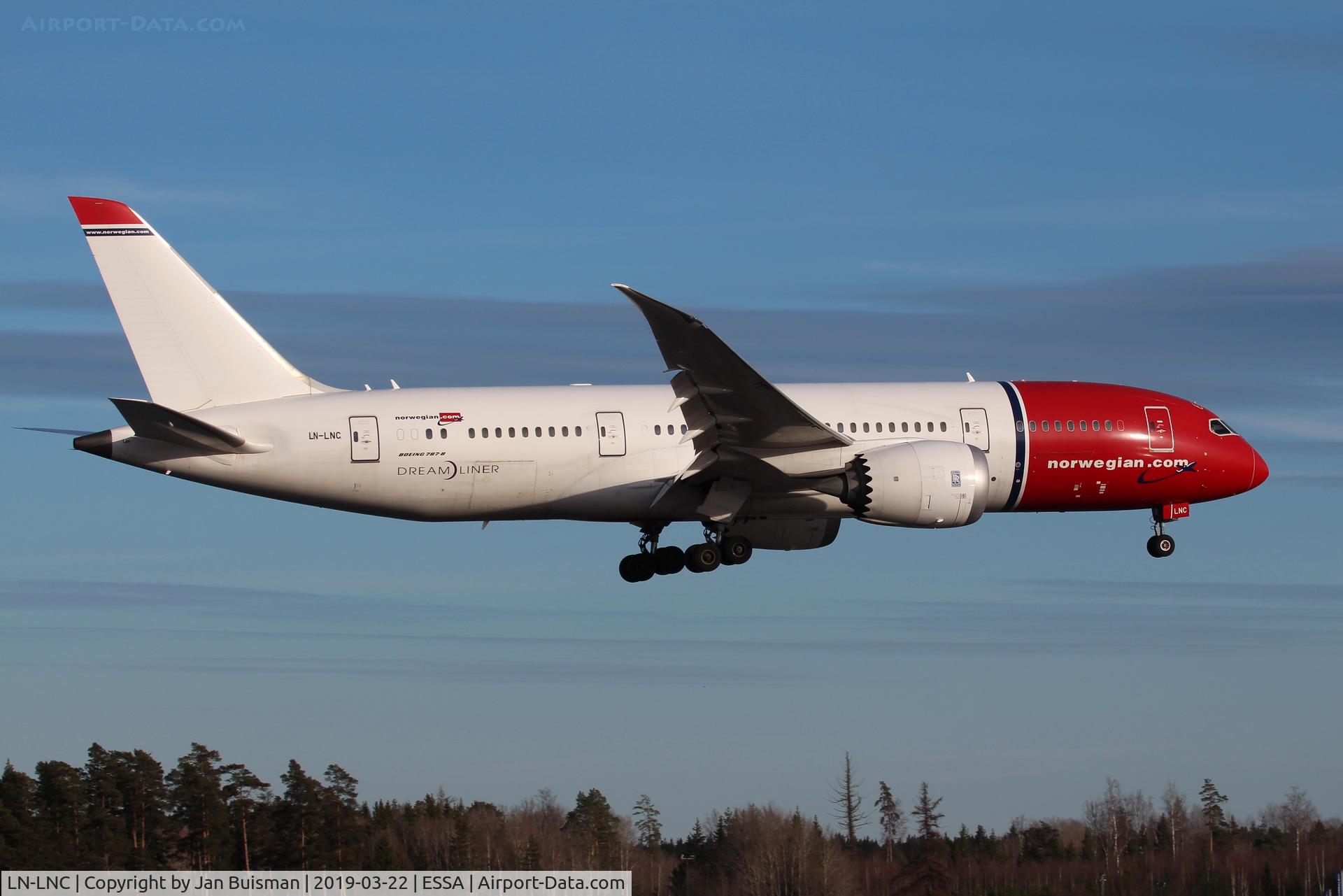 LN-LNC, 2013 Boeing 787-8 Dreamliner C/N 34795, Norwegian