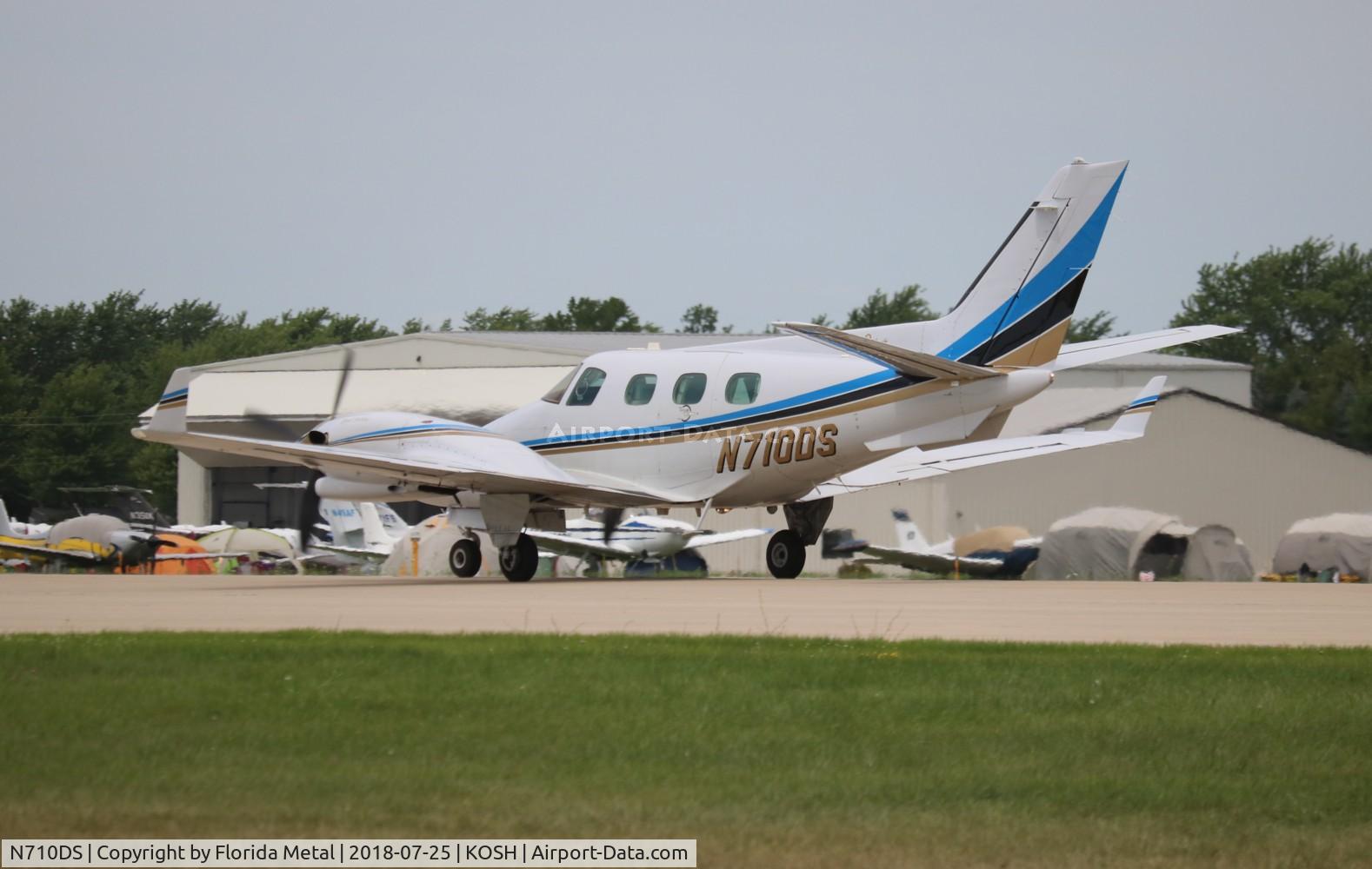 N710DS, 1982 Beech B-60 Duke C/N P-594, Beech Duke