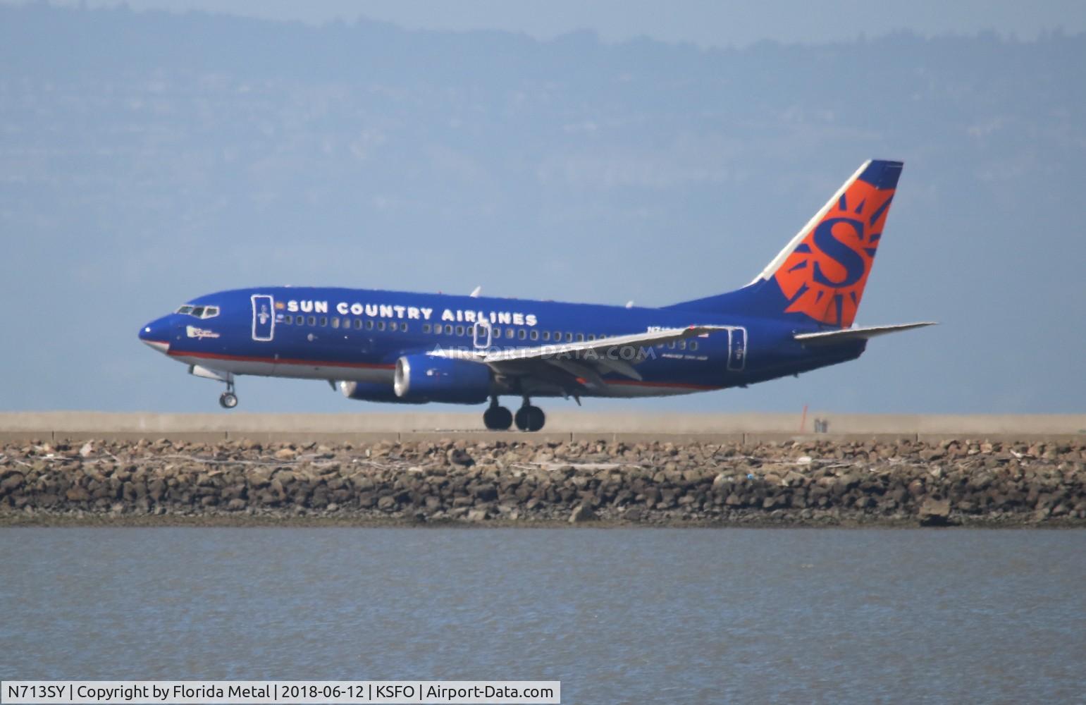 N713SY, 2000 Boeing 737-7Q8 C/N 30635, Sun Country