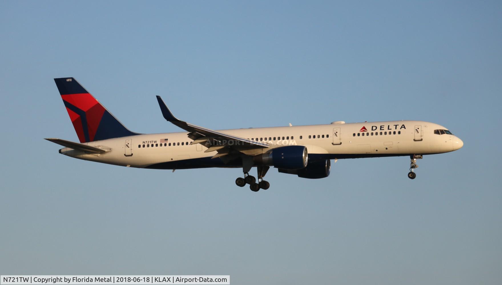 N721TW, 1999 Boeing 757-231 C/N 29954, Delta