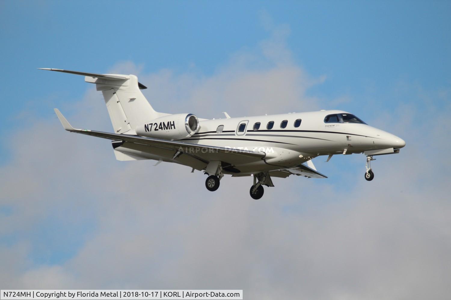 N724MH, 2014 Embraer EMB 505 Phenom 300 C/N 50500221, Phenom 300