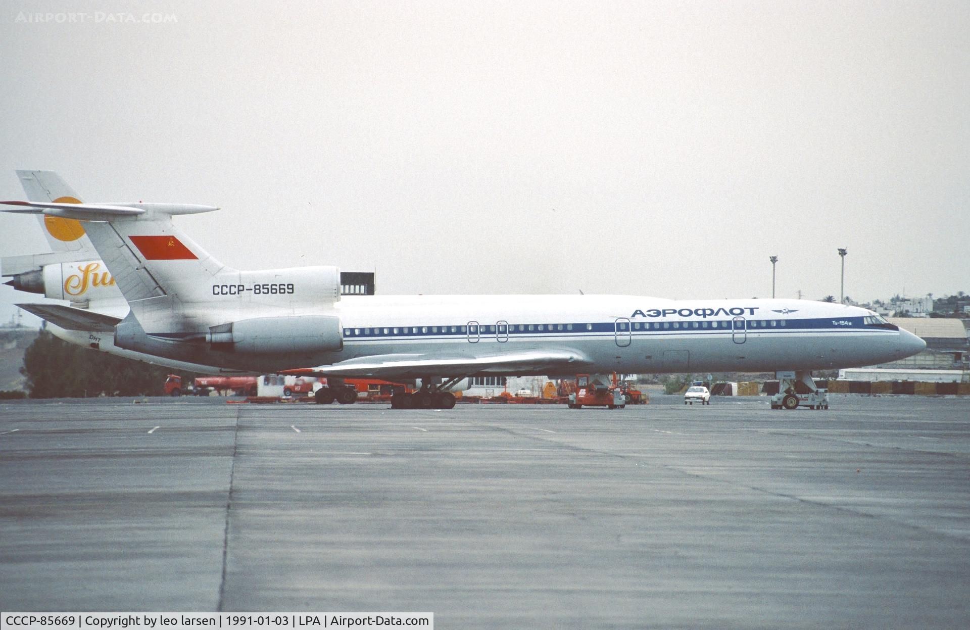 CCCP-85669, 1989 Tupolev Tu-154M C/N 89A827, Las Palmas 3.1.1991