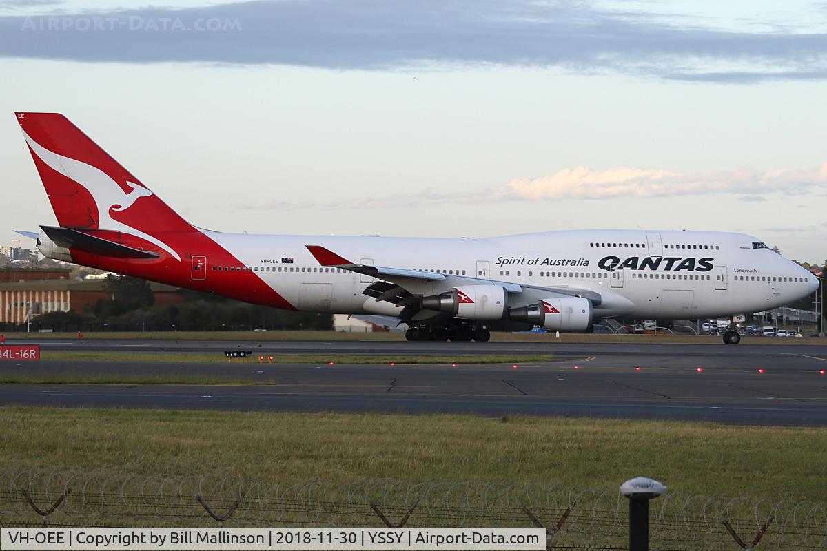 VH-OEE, 2002 Boeing 747-438/ER C/N 32909, TAXIING