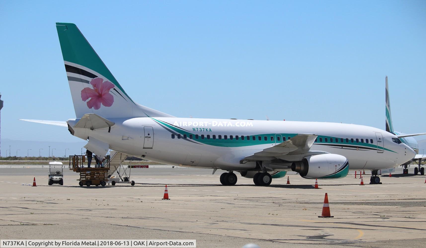 N737KA, 2001 Boeing 737-7BX C/N 30740, Private BBJ