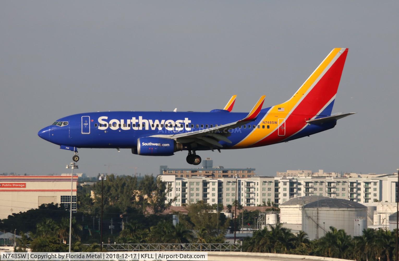 N748SW, 1999 Boeing 737-7H4 C/N 29800, Southwest