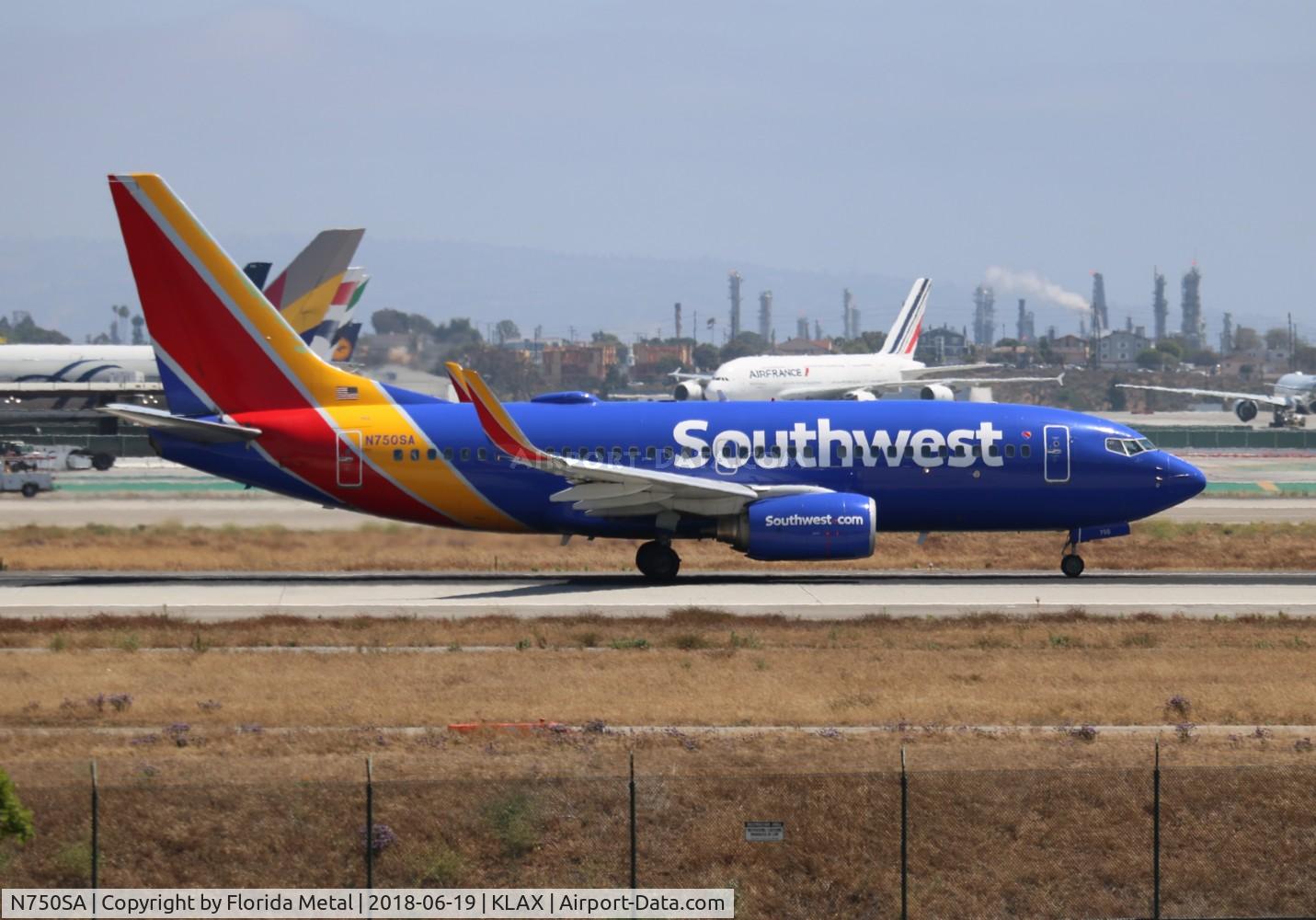 N750SA, 1999 Boeing 737-7H4 C/N 29802, Southwest