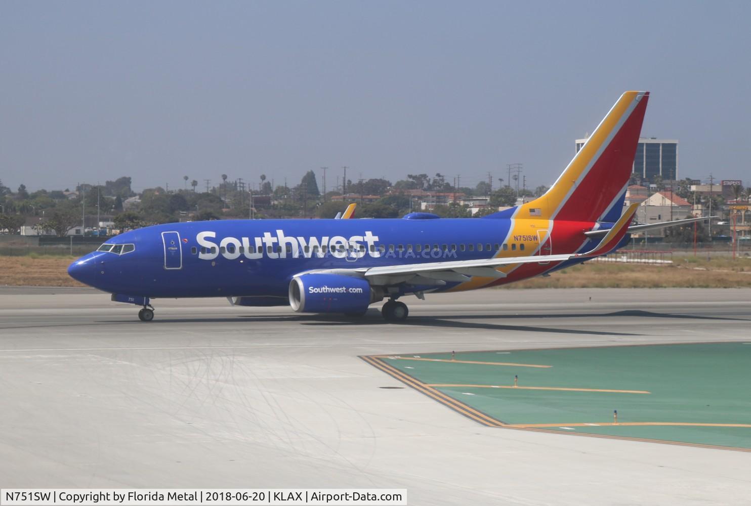 N751SW, 1999 Boeing 737-7H4 C/N 29803, Southwest