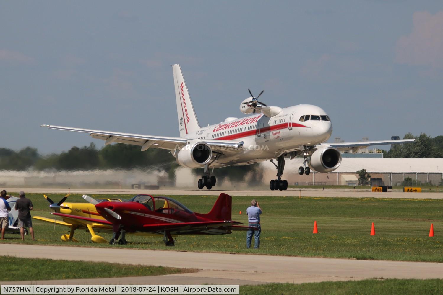 N757HW, 1982 Boeing 757-225 C/N 22194, Honeywell