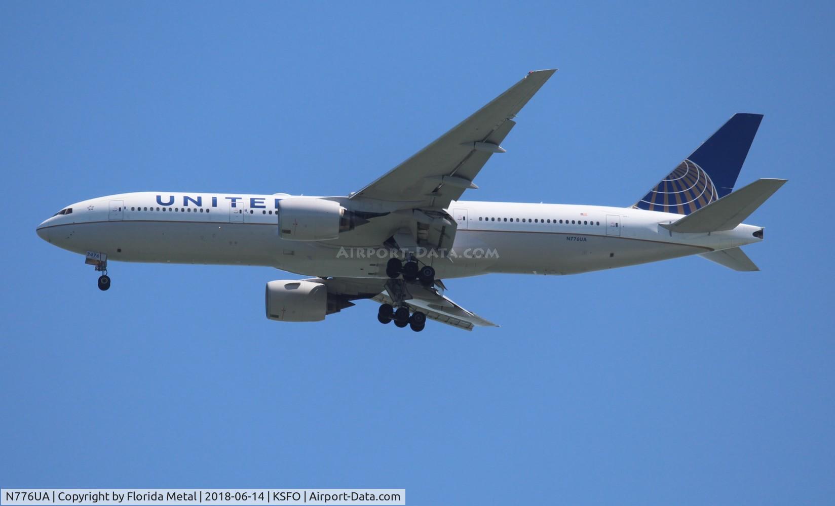 N776UA, 1996 Boeing 777-222 C/N 26937, United