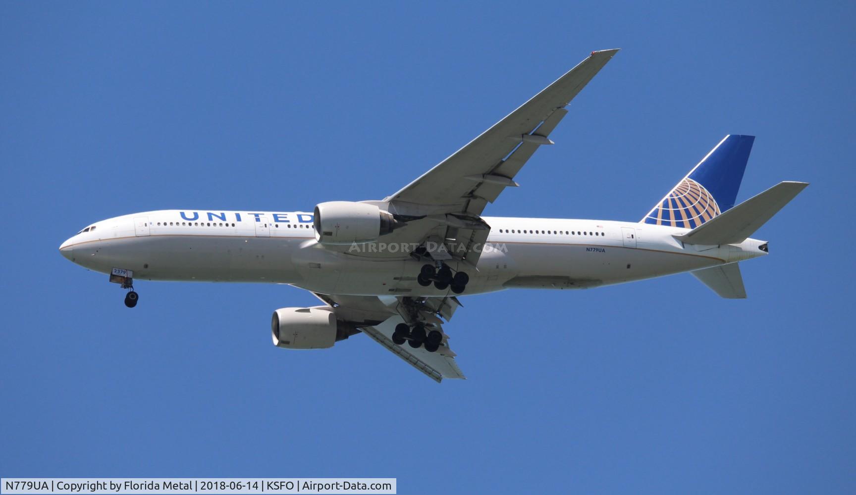 N779UA, 1996 Boeing 777-222 C/N 26941, United