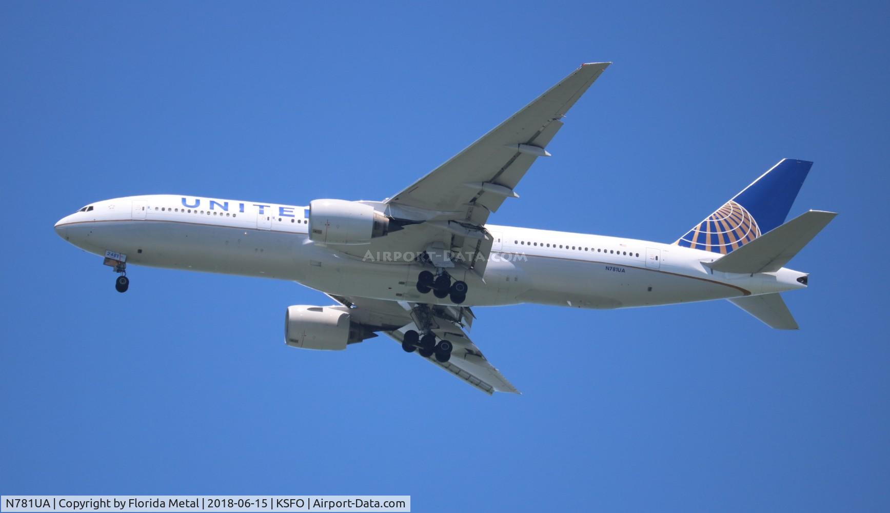 N781UA, 1996 Boeing 777-222 C/N 26945, United