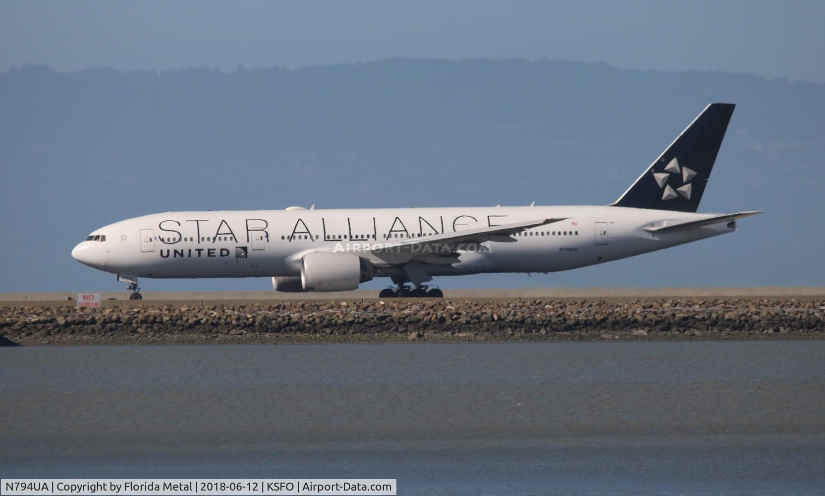 N794UA, 1997 Boeing 777-222 C/N 26953, United