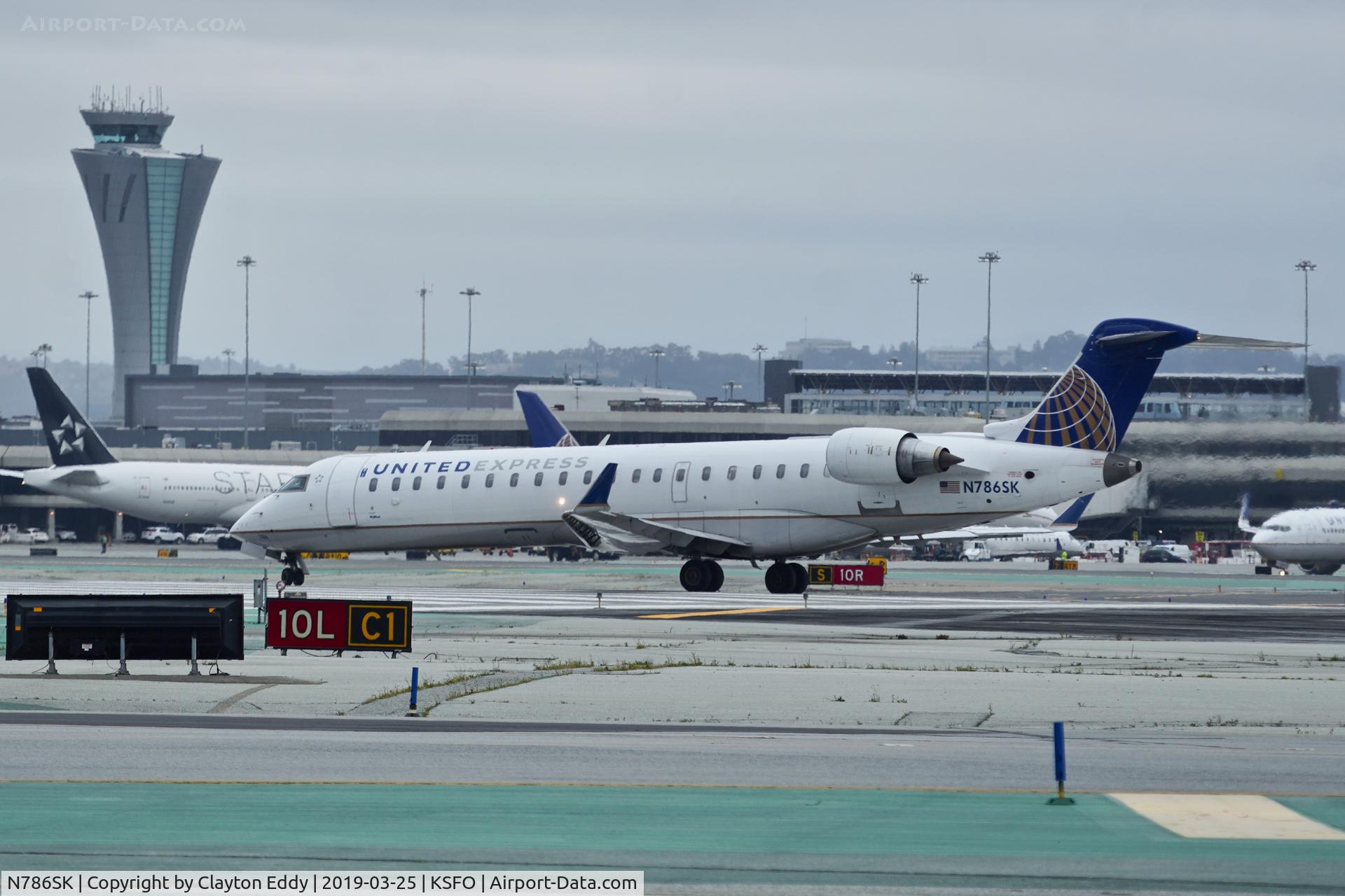 N786SK, 2009 Bombardier CRJ-700 (CL-600-2C10) Regional Jet C/N 10286, SFO 2019.