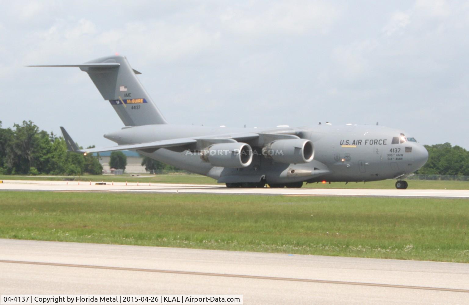 04-4137, 2004 Boeing C-17A Globemaster III C/N P-137, C-17A