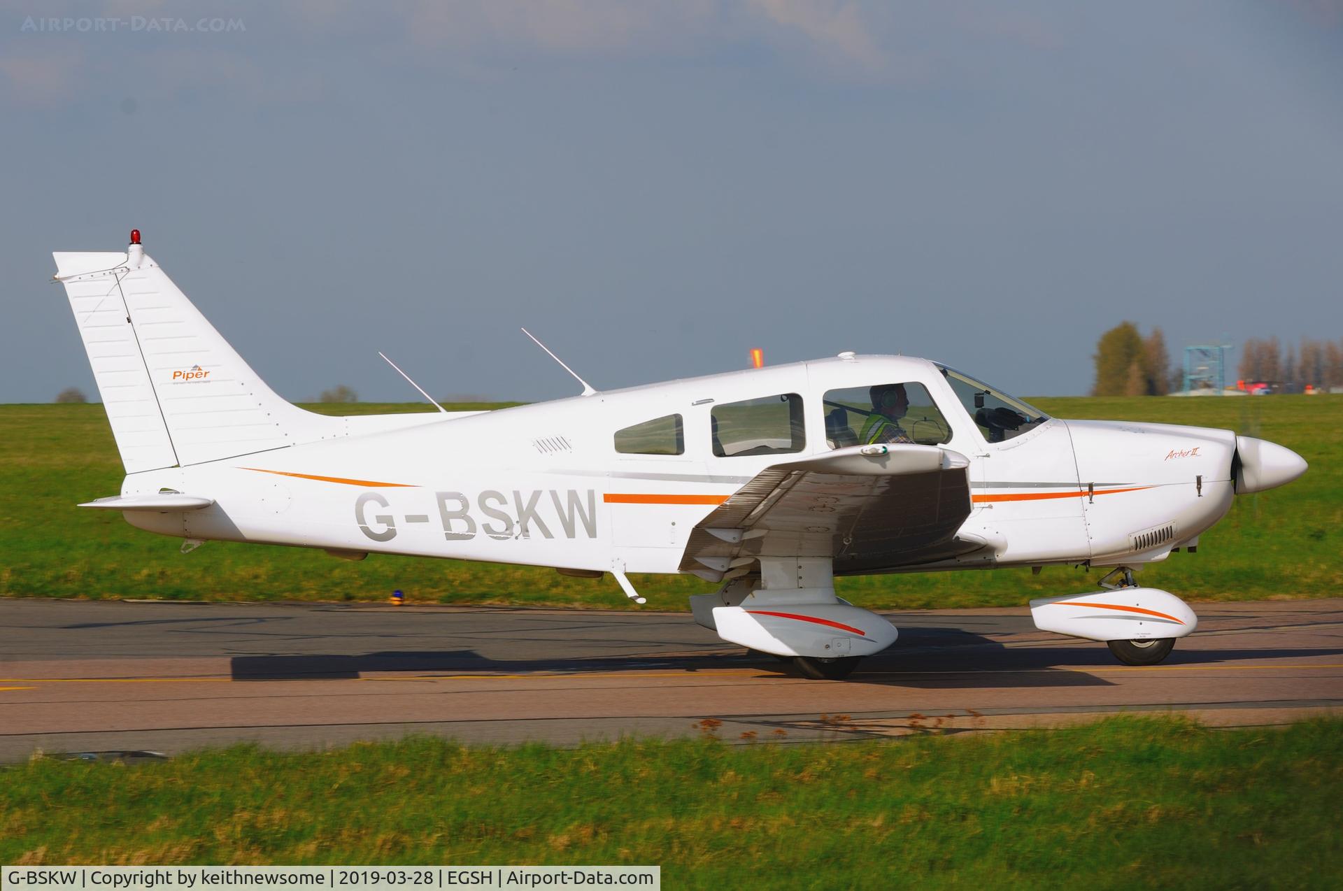 G-BSKW, 1989 Piper PA-28-181 Cherokee Archer II C/N 2890138, Leaving Norwich.