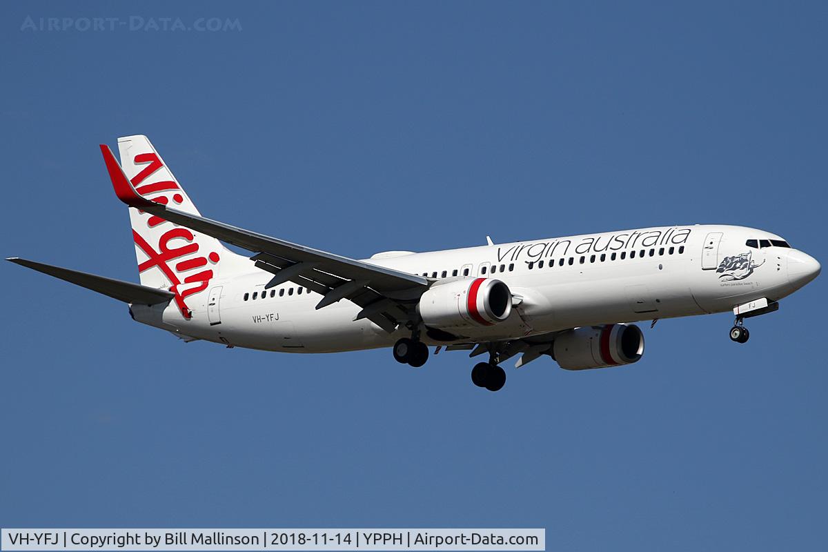 VH-YFJ, 2012 Boeing 737-8FE C/N 41001, finals to 21