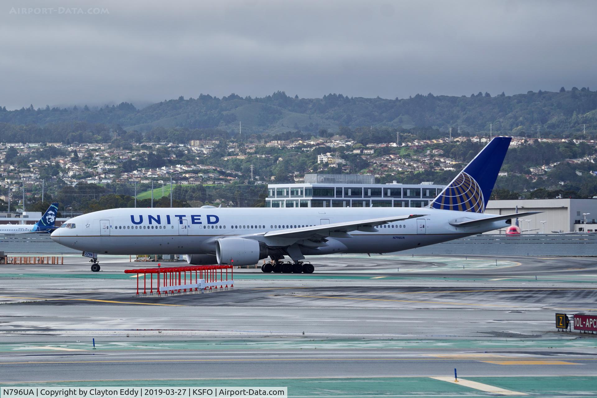 N796UA, 1998 Boeing 777-222 C/N 26931, SFO 2019.