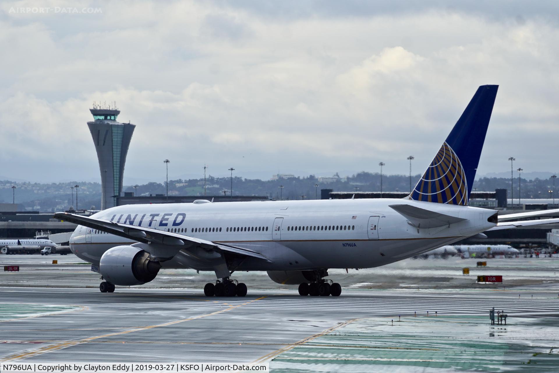 N796UA, 1998 Boeing 777-222 C/N 26931, SFO 2019.