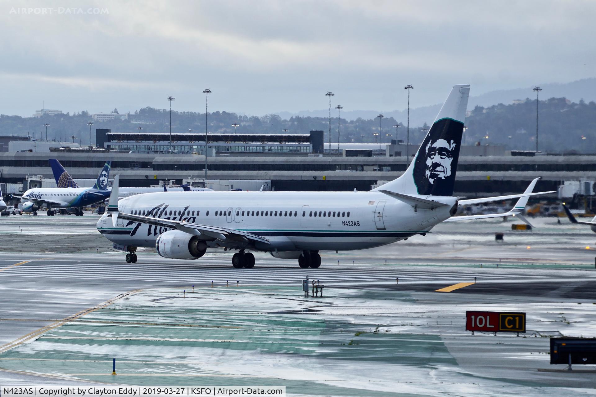 N423AS, 2013 Boeing 737-990/ER C/N 35206, SFO 2019.