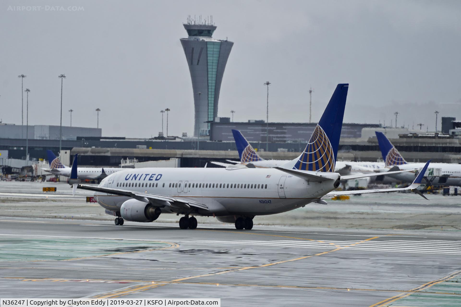 N36247, 1999 Boeing 737-824 C/N 28807, SFO 2019.
