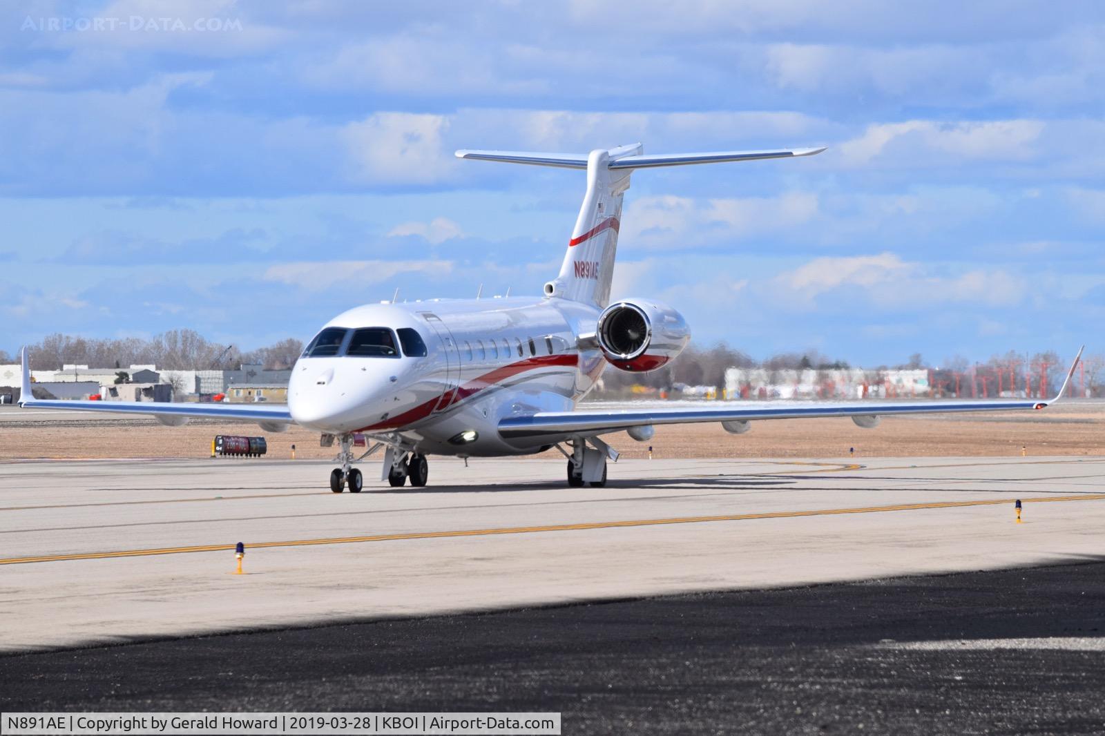 N891AE, 2017 Embraer EMB-550 Legacy 500 C/N 55000075, Taxiing on Alpha.