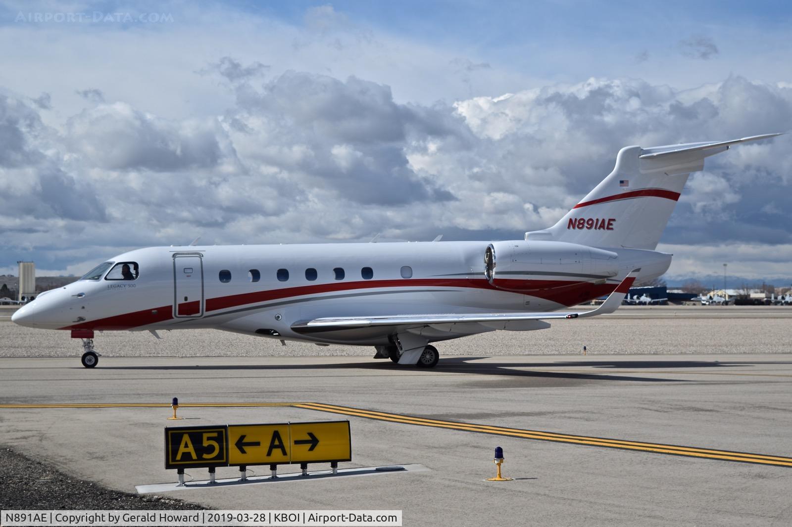 N891AE, 2017 Embraer EMB-550 Legacy 500 C/N 55000075, Taxing on Alpha.