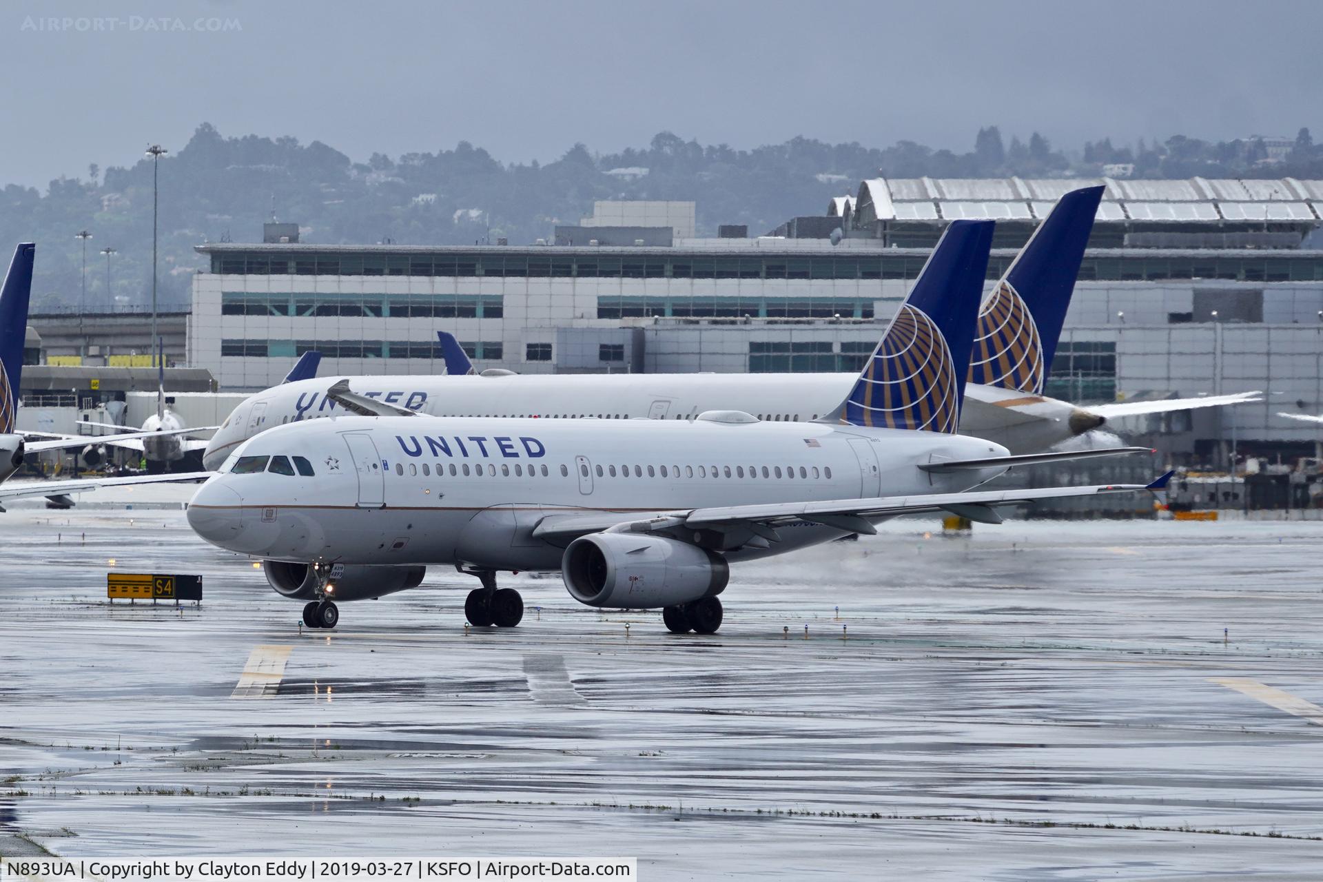 N893UA, 2006 Airbus A319-132 C/N 2948, SFO 2019.