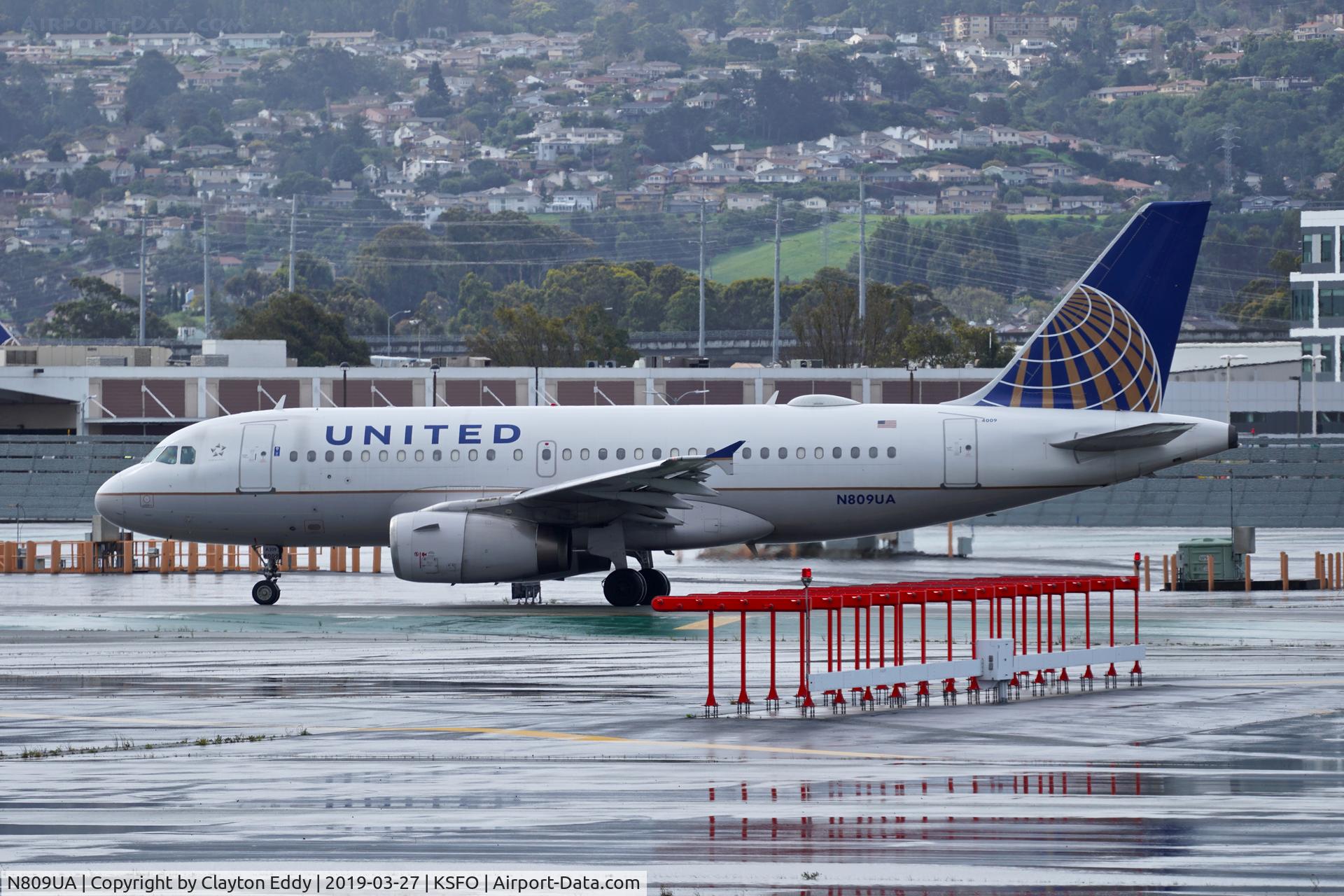 N809UA, 1998 Airbus A319-131 C/N 825, SFO 2019.