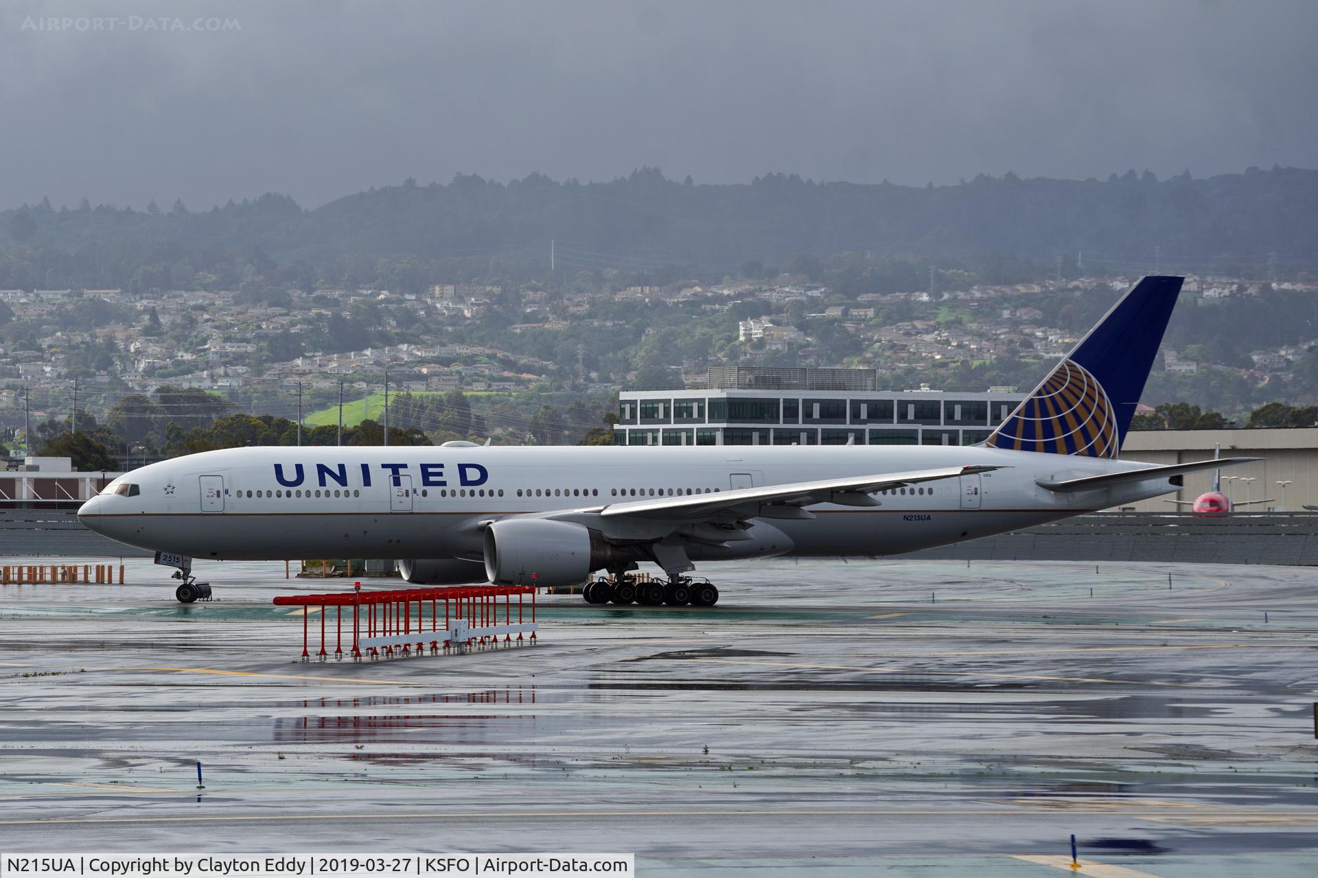 N215UA, 2000 Boeing 777-222 C/N 30221, SFO 2019.