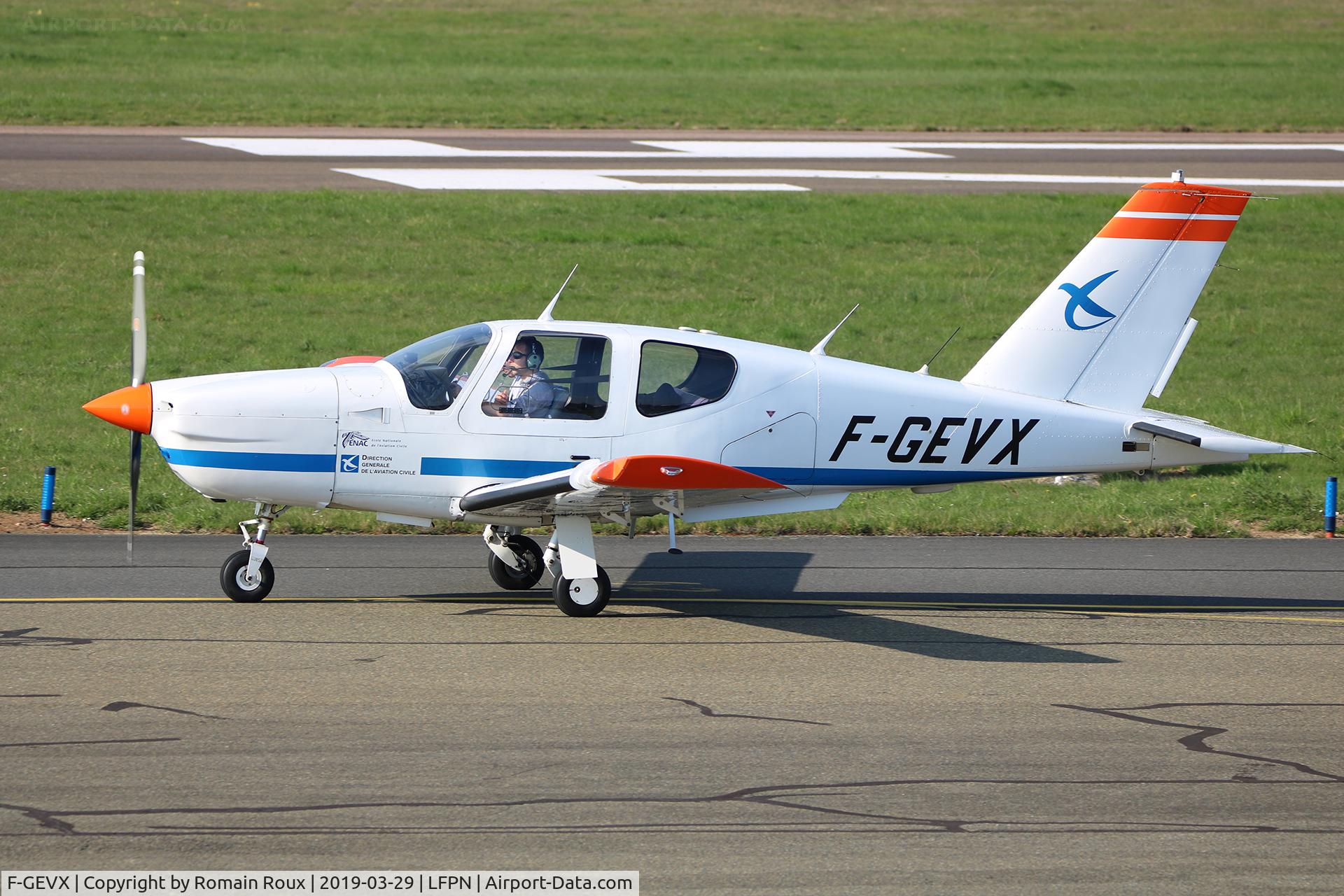 F-GEVX, Socata TB-20 C/N 802, Taxiing